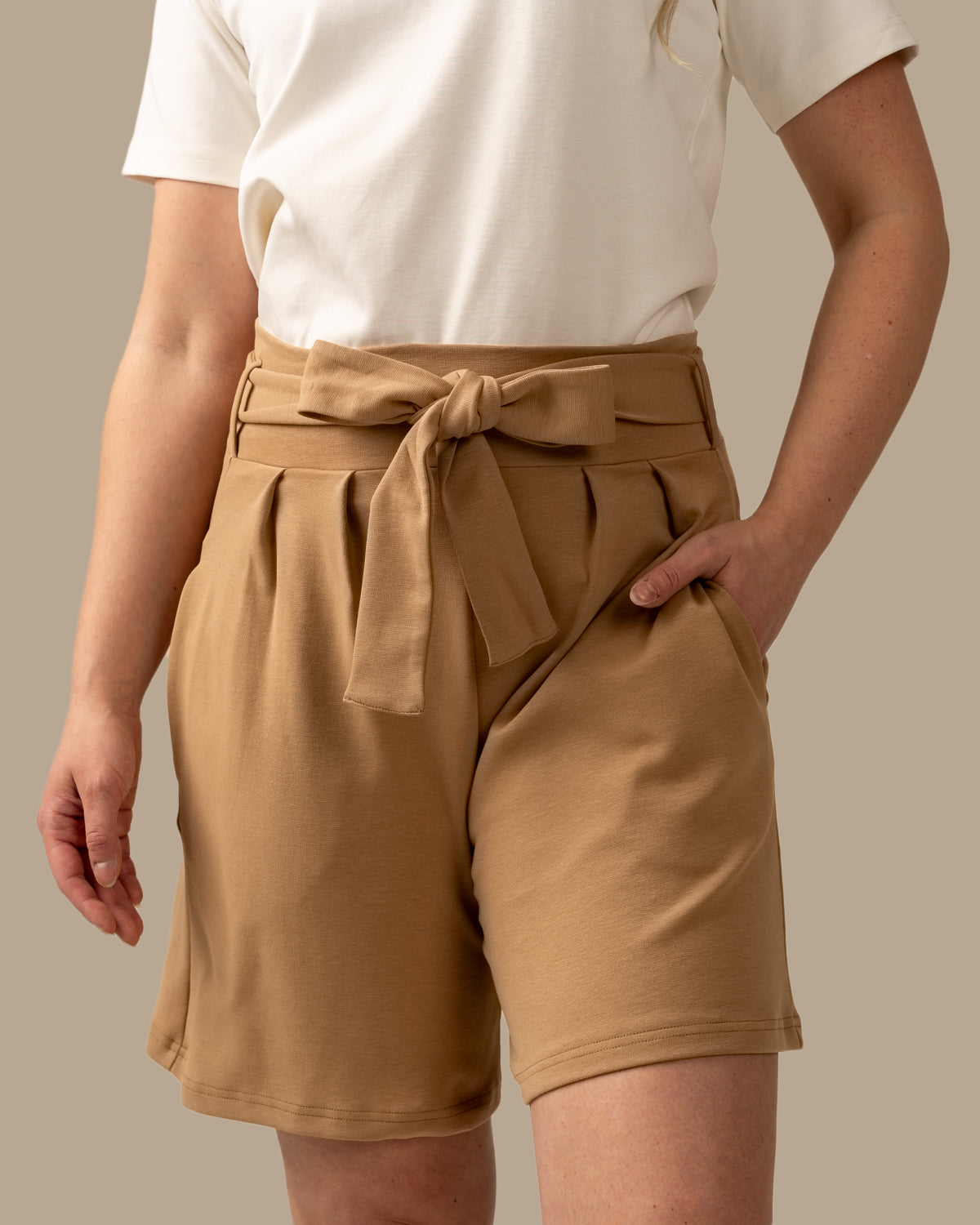 Mukava shortsit, beige Toive.
