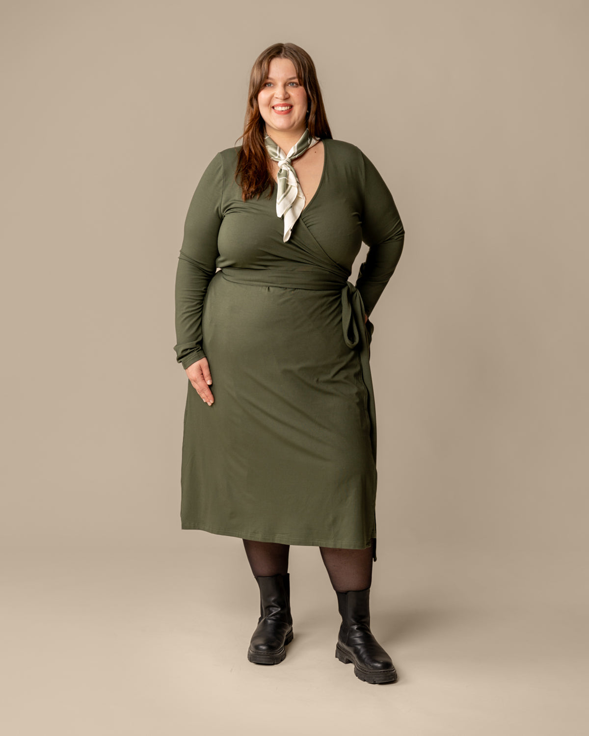 Kietaisumekko, khaki Toive