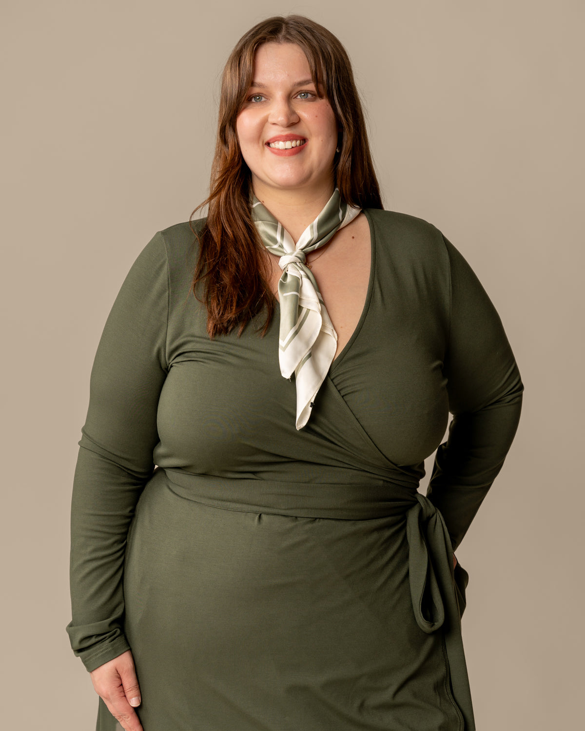 Kietaisumekko, khaki Toive