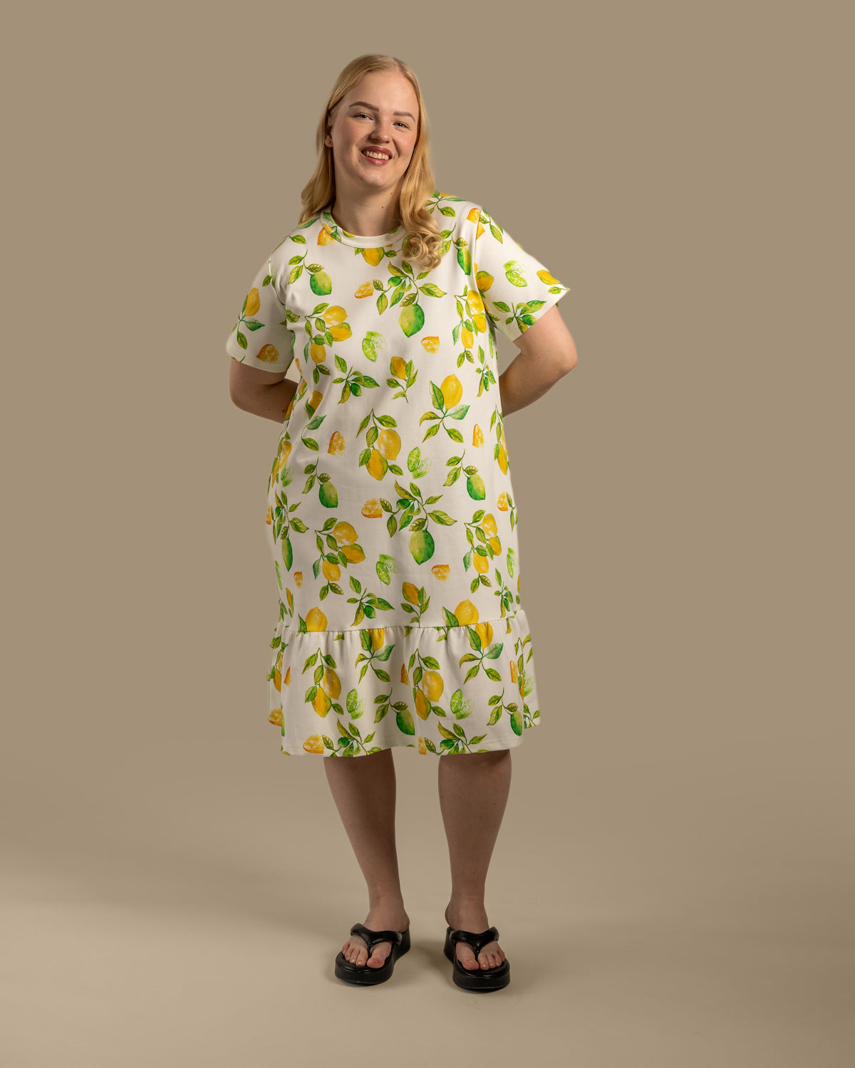 Poimuhelmainen mekko, Limone Toive.