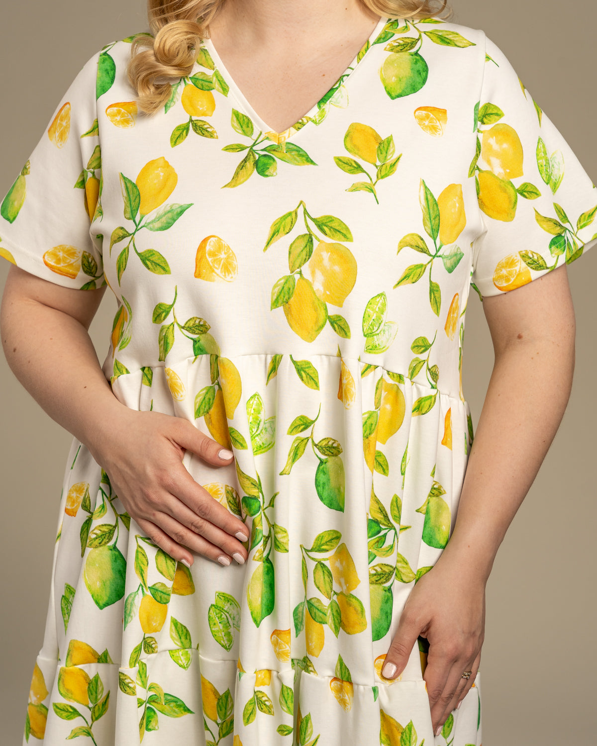 V-pääntiemekko, Limone Toive.